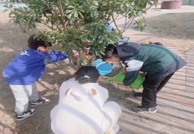 C:\Users\许雅\Desktop\710E0B37B21B0B6BC6776EBEC186E17A.png710E0B37B21B0B6BC6776EBEC186E17A